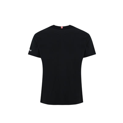 Acquista subito la T-shirt Uomo, in puro cotone a maniche corte e giro collo, con ricamo sul petto e logo ricamato sulla manica firmata Saint Barth su Old England: vieni a scoprire tutta la collezione sul nostro sito