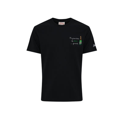 Acquista subito la T-shirt Uomo, in puro cotone a maniche corte e giro collo, con ricamo sul petto e logo ricamato sulla manica firmata Saint Barth su Old England: vieni a scoprire tutta la collezione sul nostro sito