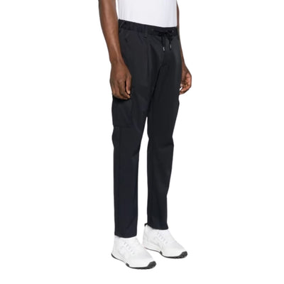 Men's trousers with cargo pockets