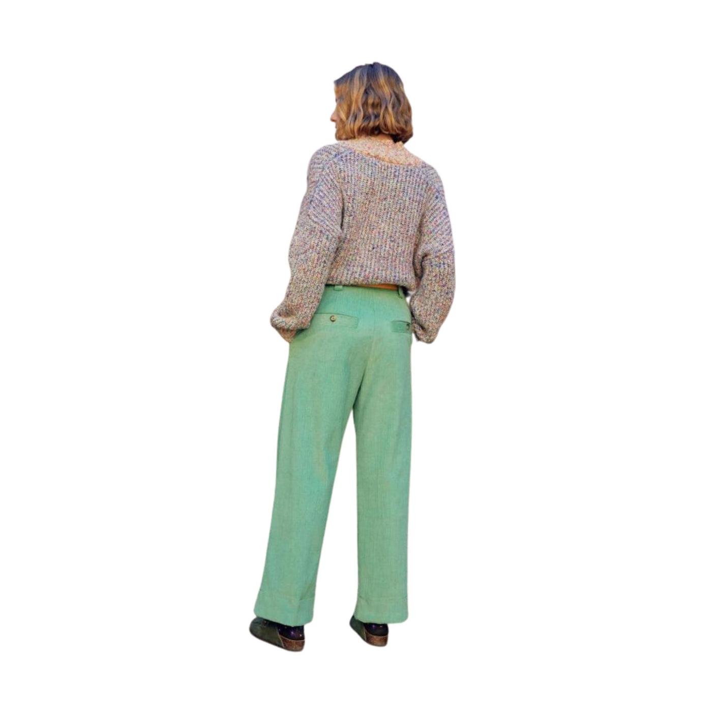 Pantalone da donna verde vista retro su modella