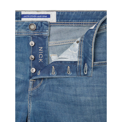 Jeans Uomo modello Nick Slim fit dettaglio chiusura con bottoni
