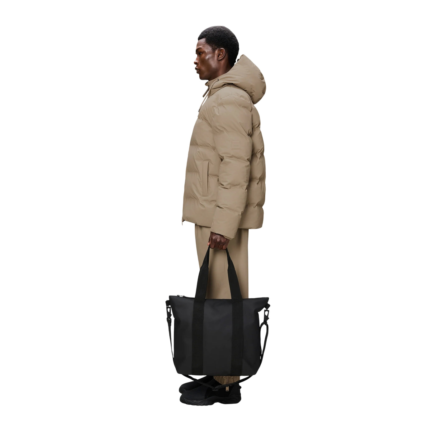 Borsa Tote Unisex modello mini impermeabile Nero su modello