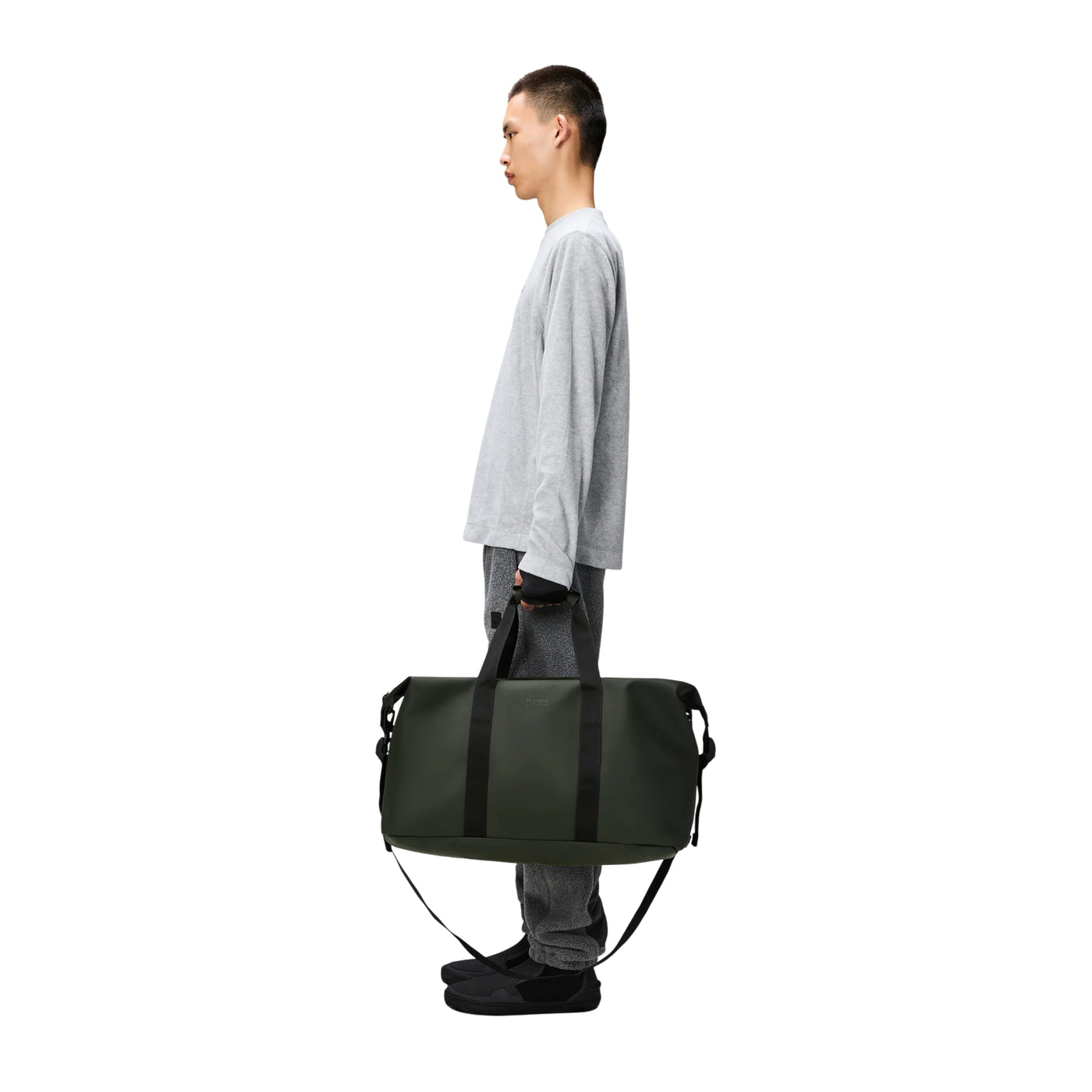 Borsone Unisex Hilo Weekend Bag Verde scuro su modello