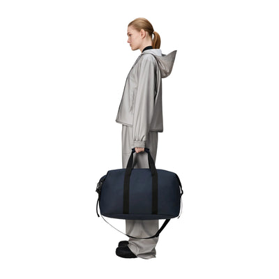 Borsone Unisex Hilo Weekend Bag Navy su modello