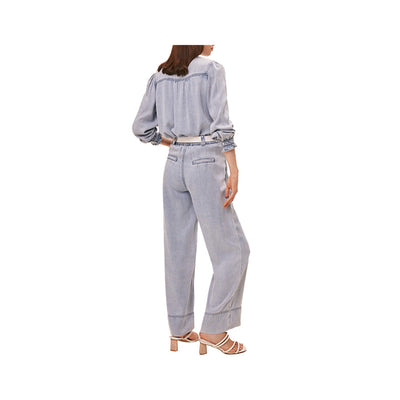 Women's trousers with fake welt pockets on the back