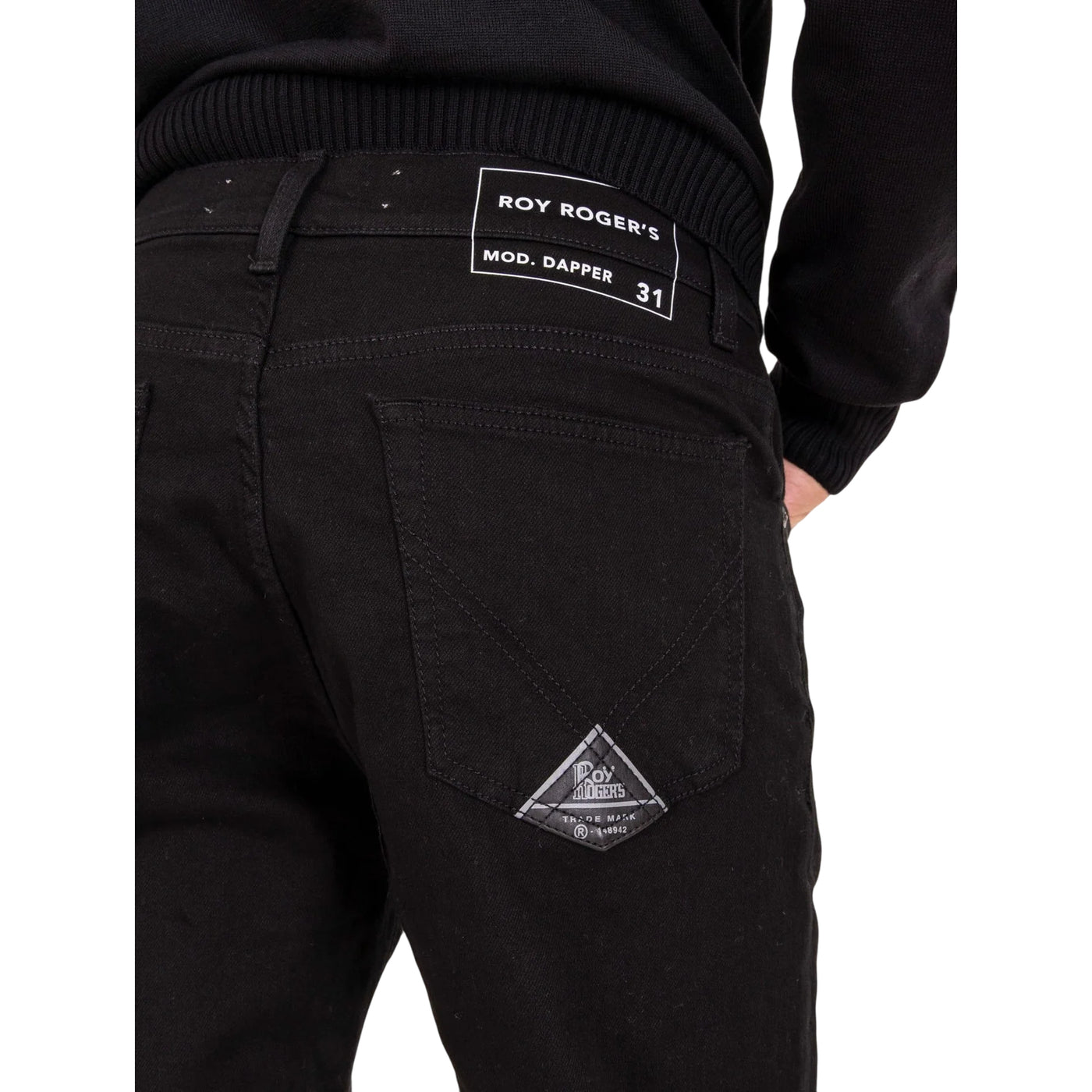 Jeans Uomo in denim di cotone dal lavaggio nero, con etichetta posteriore 