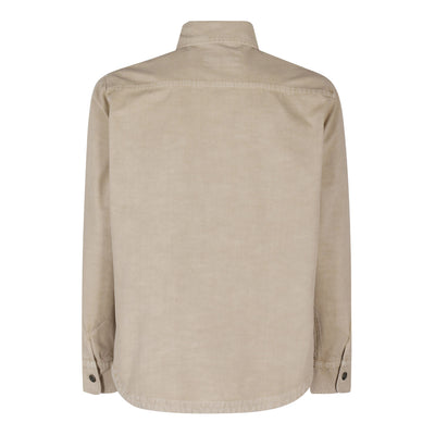 Acquista subito la Camicia Uomo, realizzata in puro cotone, colletto classico, chiusura con bottoni frontali e due tasche frontali con patta e bottoni, firmata Roy Roger's su Old England: vieni a scoprire tutta la collezione sul nostro sito.
