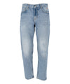 Acquista subito il Jeans Uomo, realizzato in cotone, con chiusura e zip a scomparsa e bottone logato, due tasche frontali e posteriori e etichetta del logo sul retro, firmato Roy Roger's su Old England: vieni a scoprire tutta la collezione sul nostro sito. 