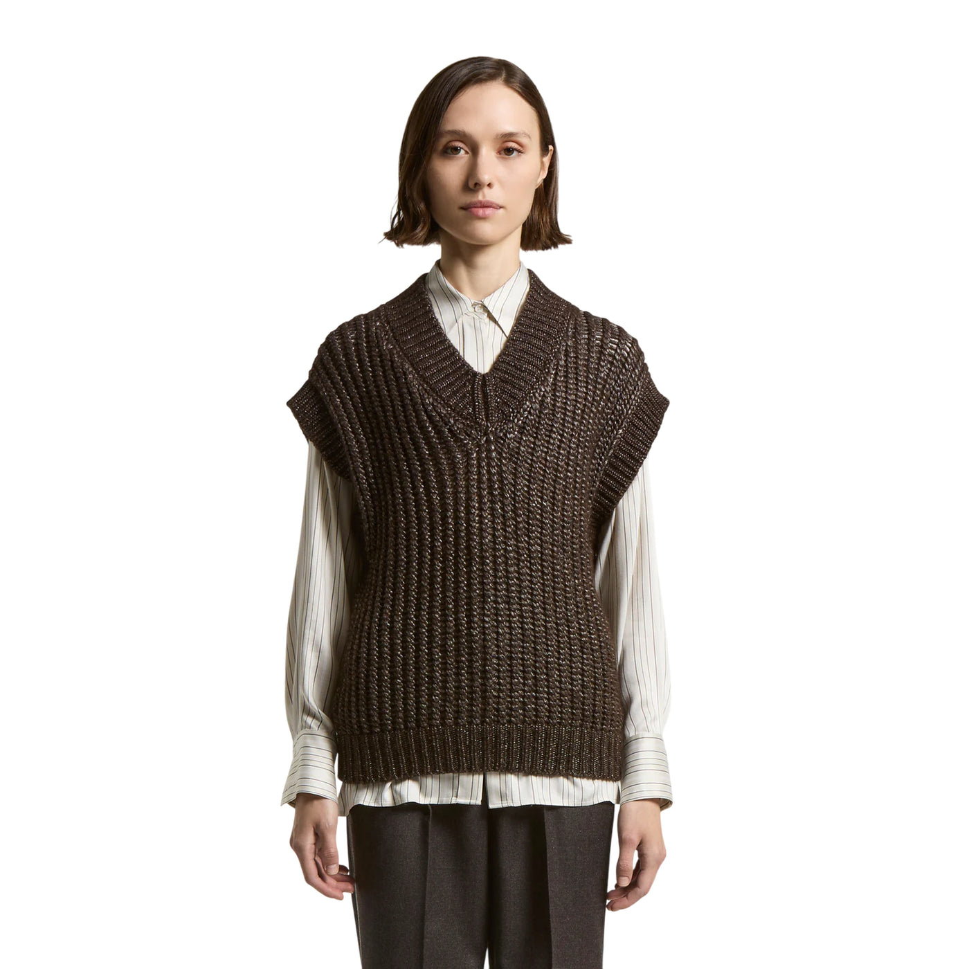 Gilet Donna in maglia effetto bagnato marrone modella frontale