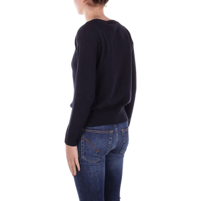 Acquista subito il Maglione Donna, realizzato in misto cotone, scollatura rotonda e maniche lunghe firmato MaxMara su Old England: vieni a scoprire tutta la collezione sul nostro sito. 