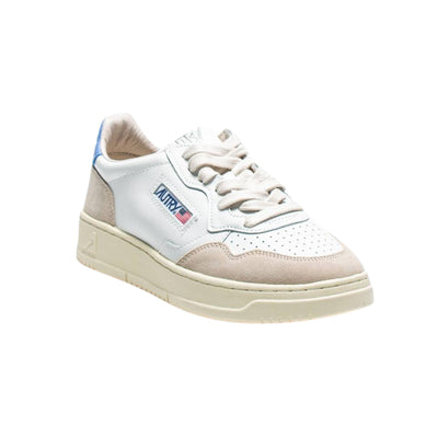 Women's sneakers with light blue insert on the back