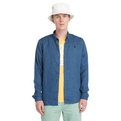 Acquista subito la Camicia Uomo, modello slim, polsini rotondi, collo top down e logo ricamato sul petto firmata Timberland su Old England: vieni a scoprire tutta la collezione sul nostro sito