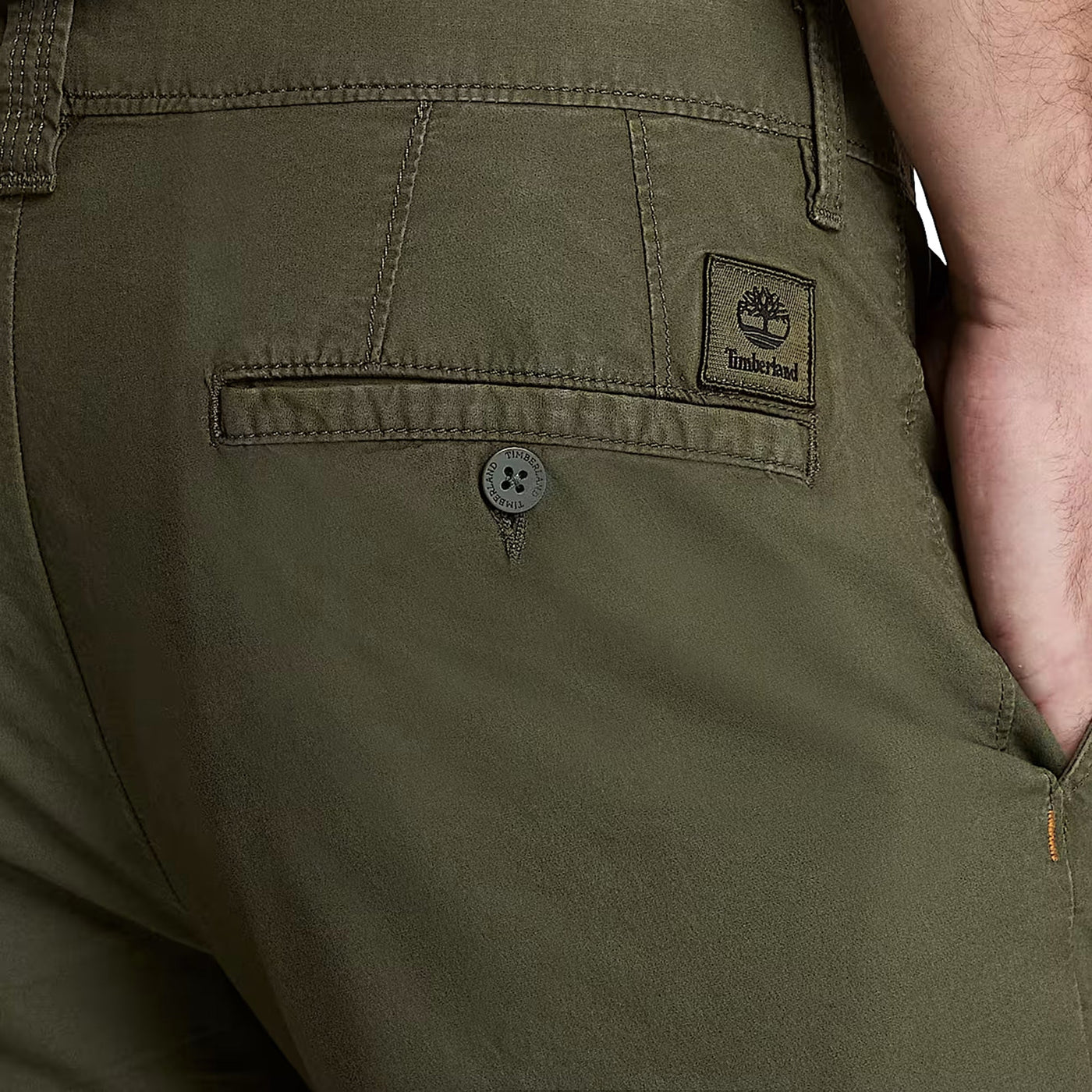 Pantaloni Chino Uomo in Popeline Claremont Verde scuro dettaglio tasca posteriore 
