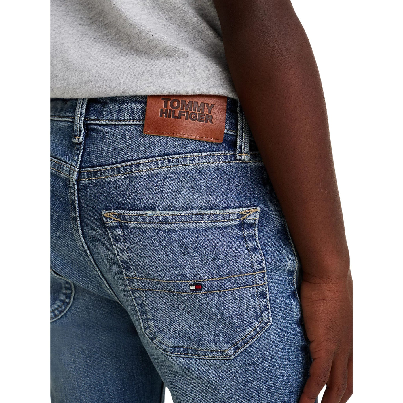 Jeans Bambino straight fit vintage wash sbiaditi dettaglio retro