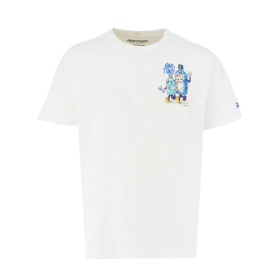 Acquista subito la T-shirt Uomo, in puro cotone, a maniche corte e logo ricamato sulla manica firmata Saint Barth su Old England: vieni a scoprire tutta la collezione sul nostro sito