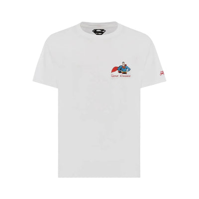 Acquista subito la T-shirt Uomo, in puro cotone a maniche corte con logo ricamato sulla manica firmata Saint Barth su Old England: vieni a scoprire tutta la collezione sul nostro sito