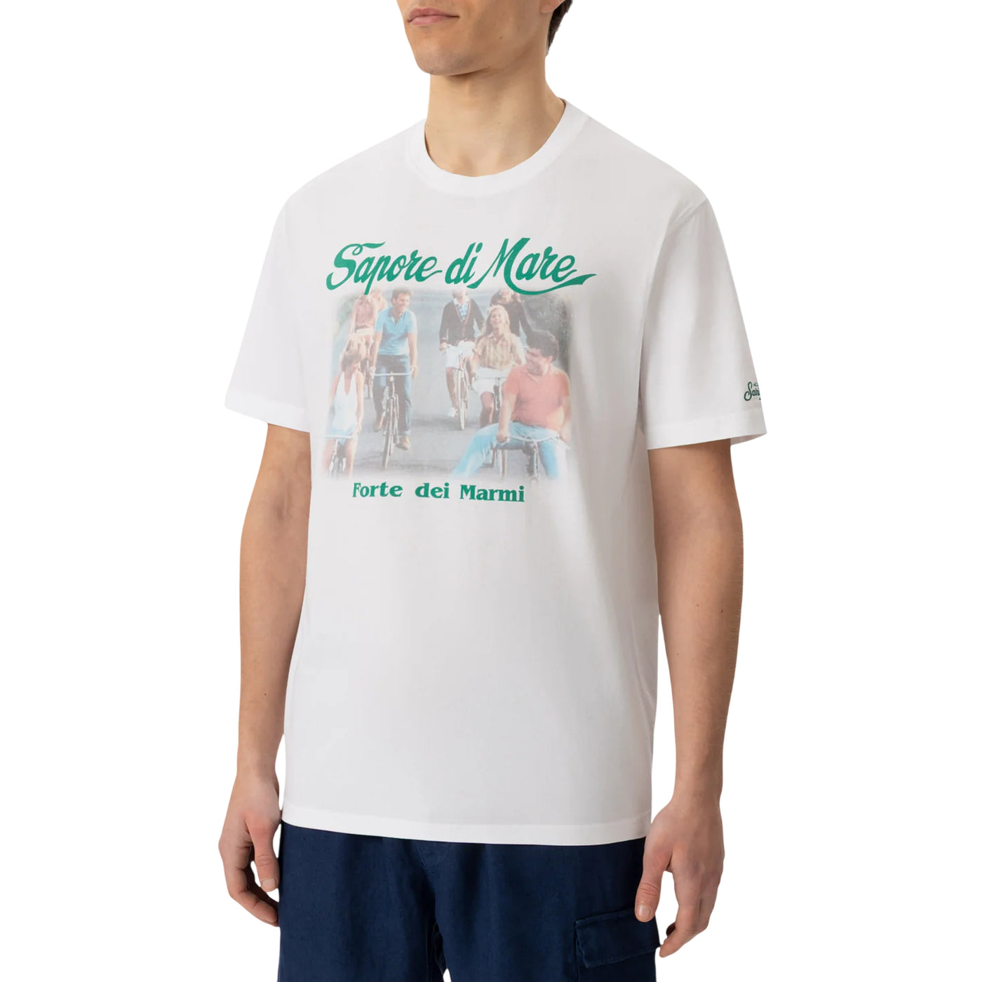Acquista subito la T-shirt Uomo, in cotone a maniche corte a girocollo, e logo ricamato sulla manica, firmata Saint Barth su Old England: vieni a scoprire tutta la collezione sul nostro sito