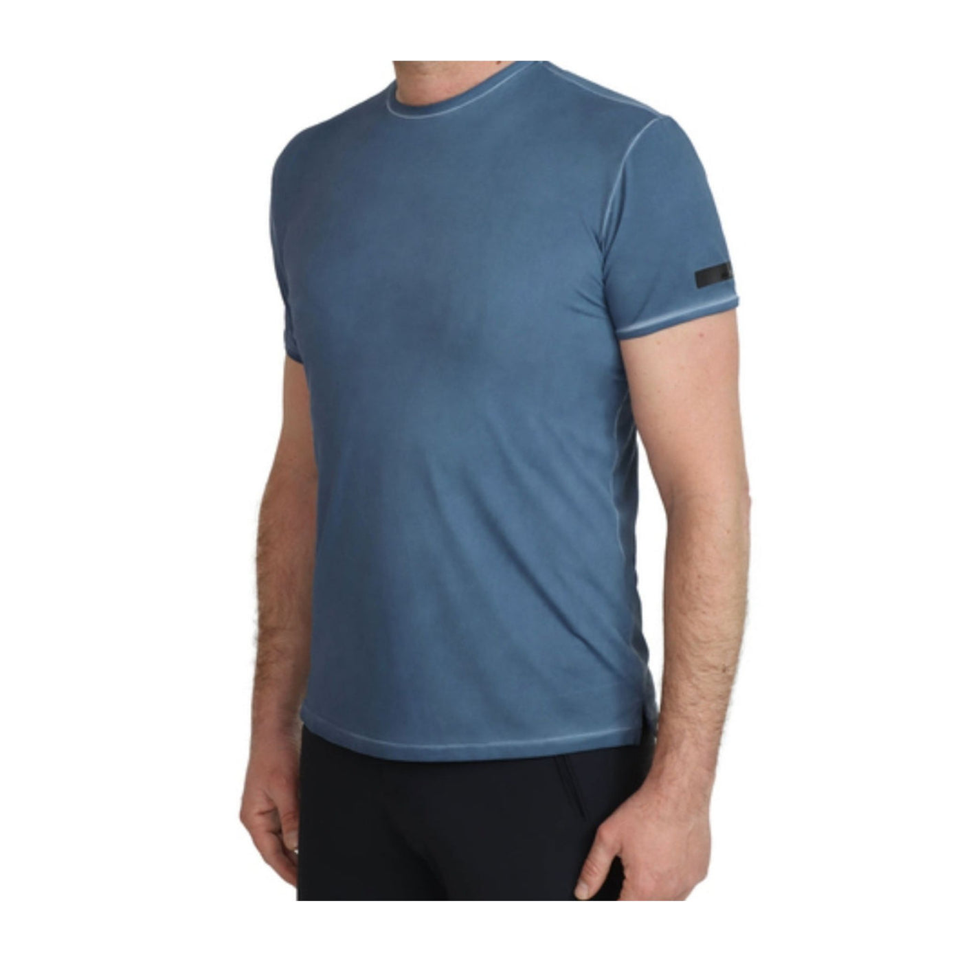 Men's crew-neck t-shirt with patch on the sleeve