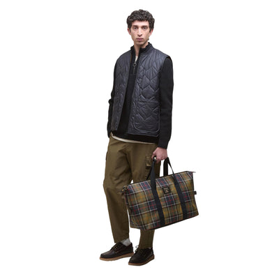 Borsone Uomo Torridon Carry-All in tartan su modello