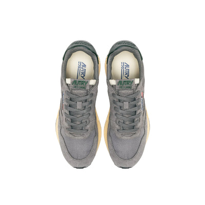 Acquista subito le Sneakers Uomo, in camoscio e pelle, suola in gomma e lacci piatti, firmate Autry su Old England: vieni a scoprire tutta la collezione sul nostro sito