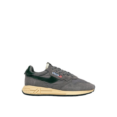 Acquista subito le Sneakers Uomo, in camoscio e pelle, suola in gomma e lacci piatti, firmate Autry su Old England: vieni a scoprire tutta la collezione sul nostro sito