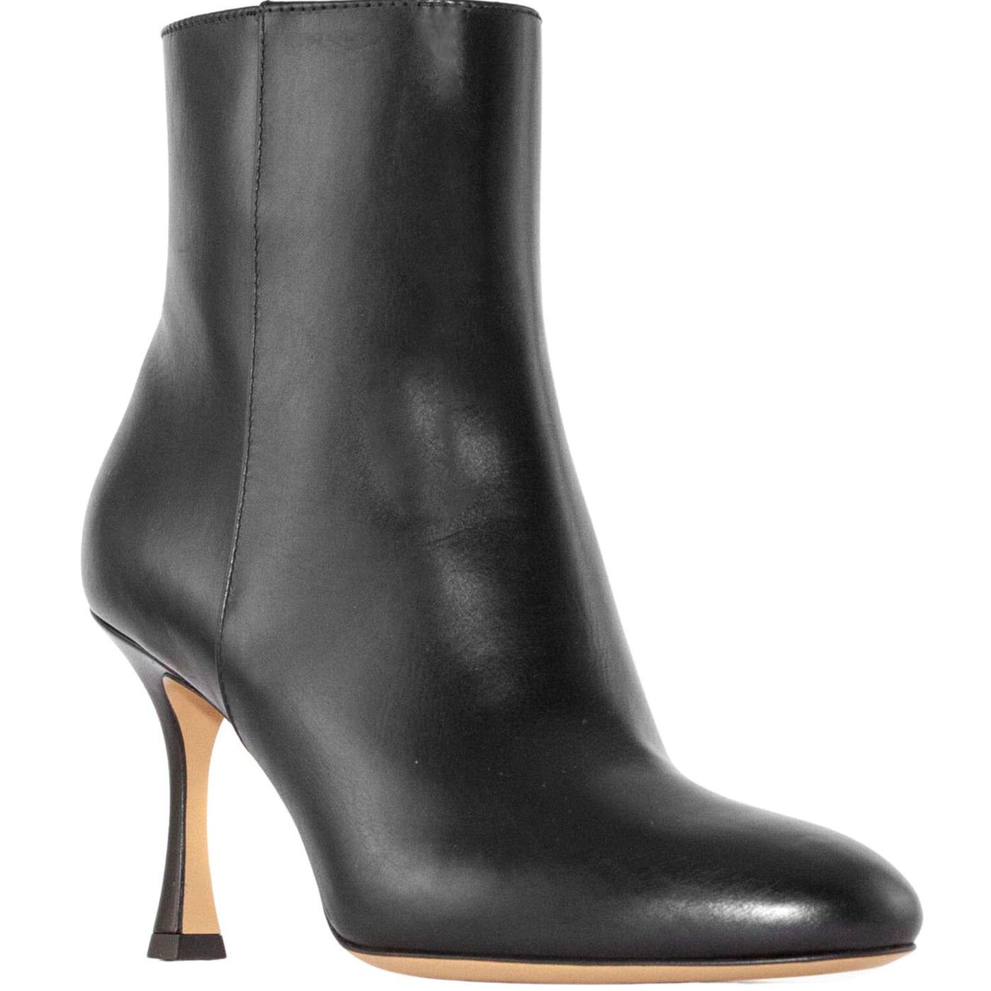 Women's leather boots with zip closure