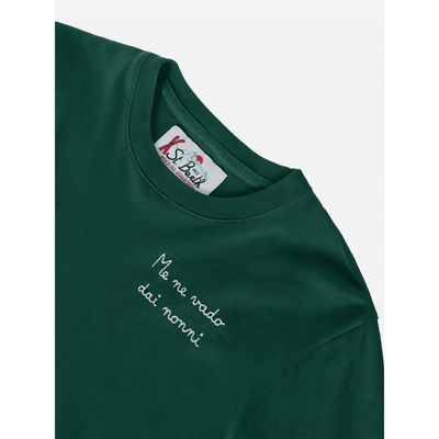 T-shirt Luton in cotone verde a maniche lunghe con ricamo Me ne vado dai nonni