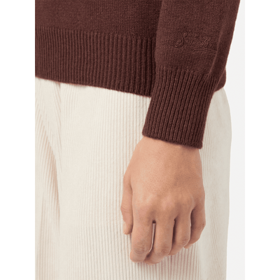 Maglione New Queen in misto cashmere marrone con jacquard Snoopy e ricamo | PEANUTS SPECIAL EDITION