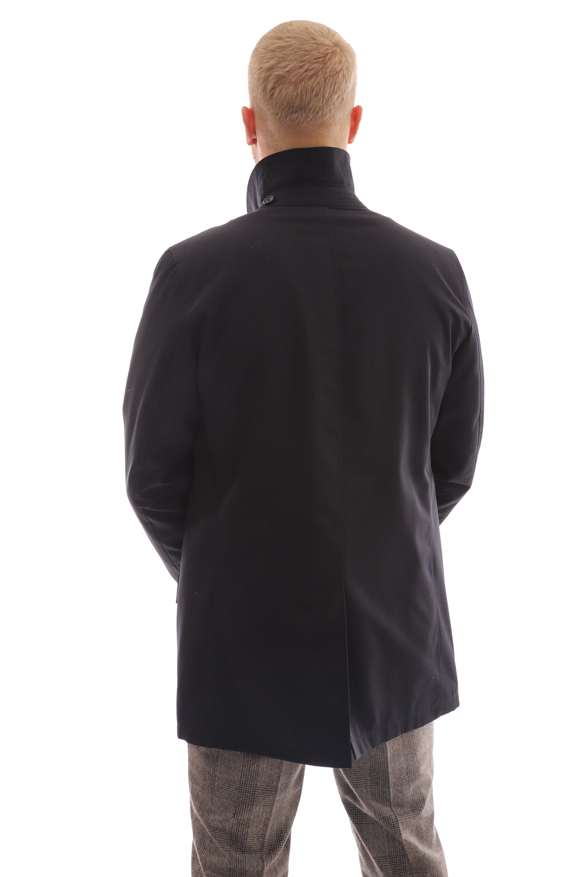 Men's coat with removable internal padding
