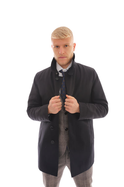 Men's coat with removable internal padding