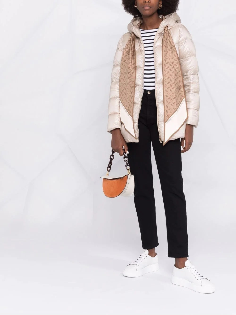 Piumino Donna con foulard in seta monogram