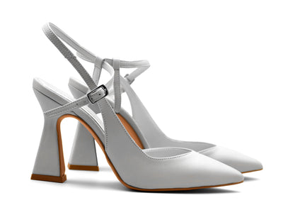 Women's shoes with asymmetrical heel