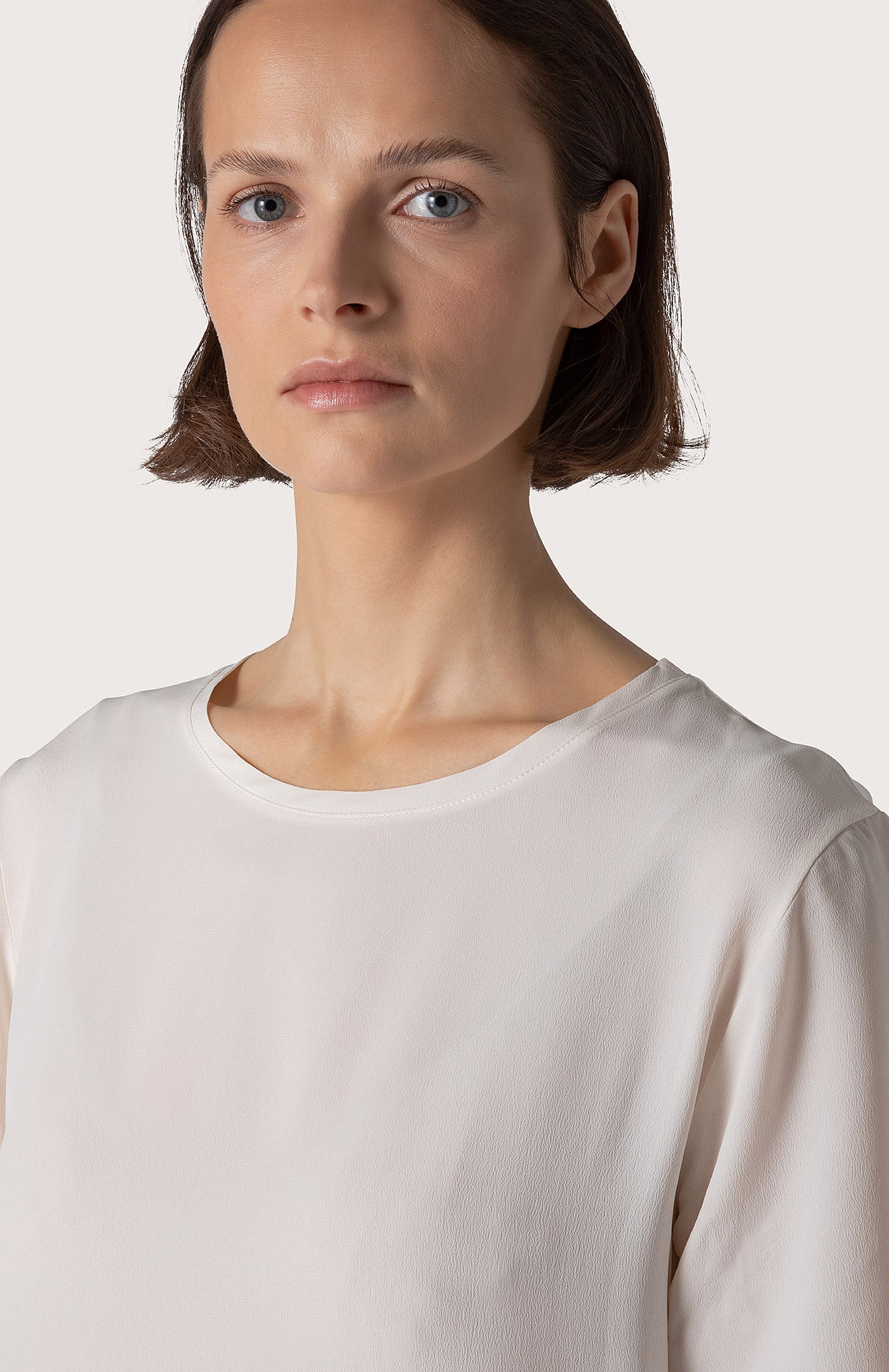 T-Shirt Donna dalle linee eleganti
