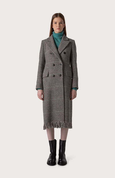 Women's coat with fringes