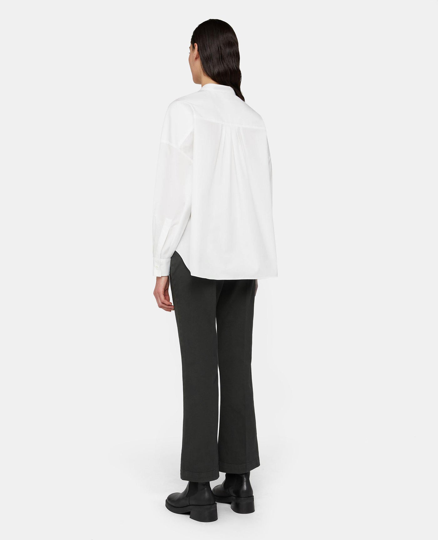 Women's trousers with pleat