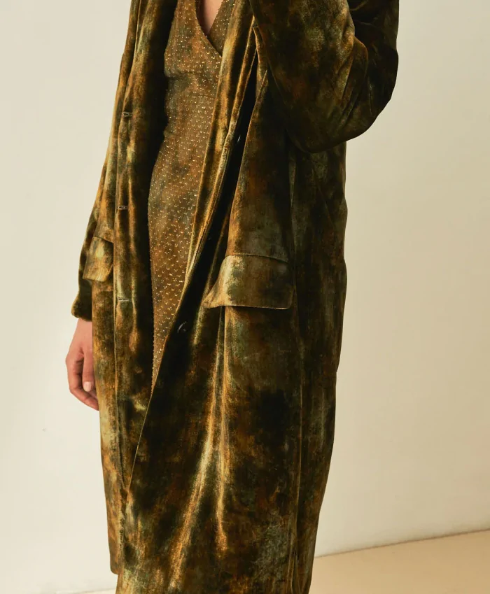 Women's coat in silk velvet