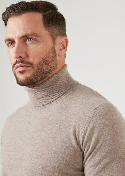 Solid color men's sweater