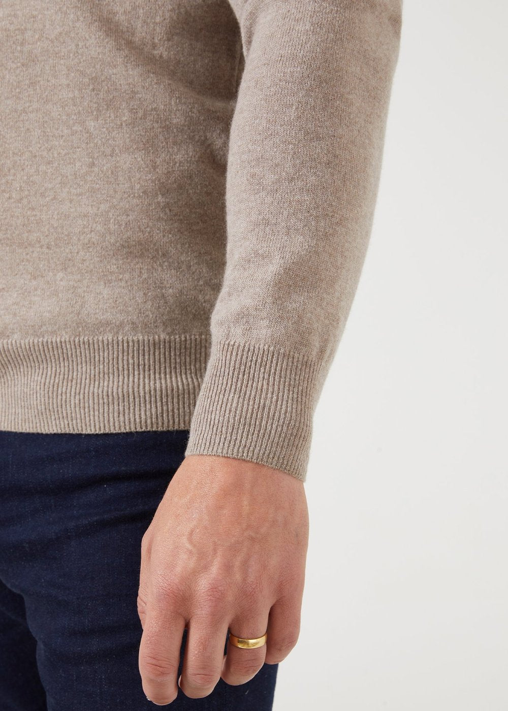 Solid color men's sweater