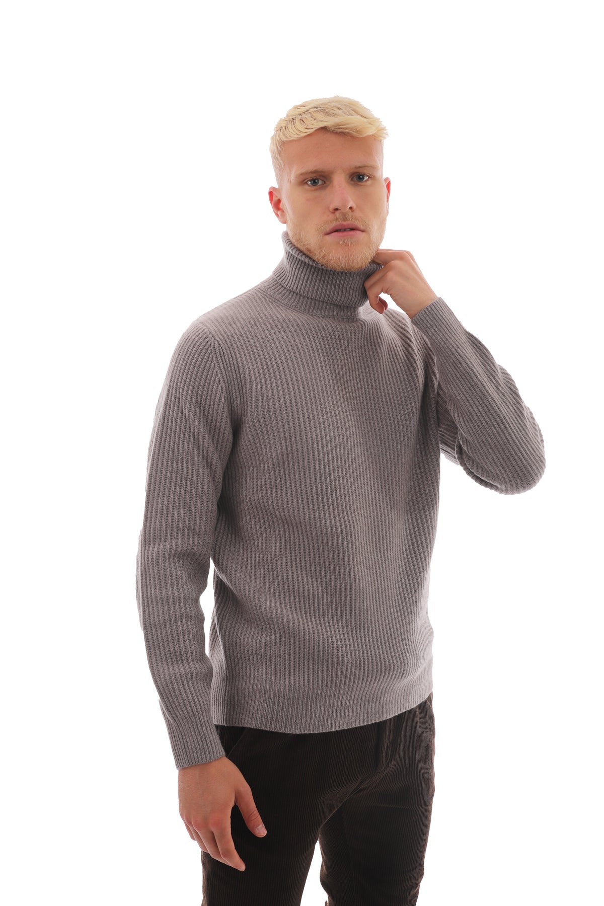 Men's ribbed turtleneck sweater