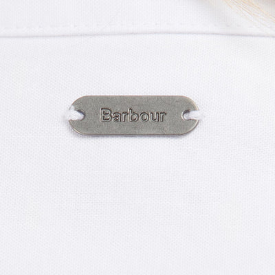 Camicia da donna Barbour in cotone con rifiniture in tartan White.  Dettaglio targhetta logo sul retro del collo. 