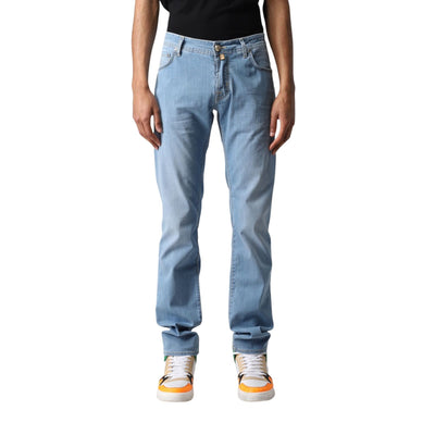 Jeans da uomo firmati Jacob Cohen su modello vista frontale