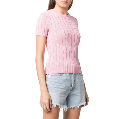 Maglia donna rosa firmata Polo Ralph Lauren su modella vista frontale