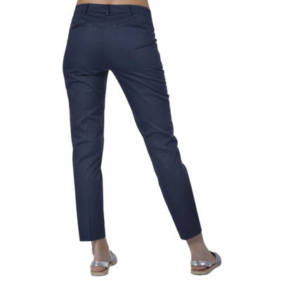 Pantalone da donna blu firmato Seventy su modella vista retro