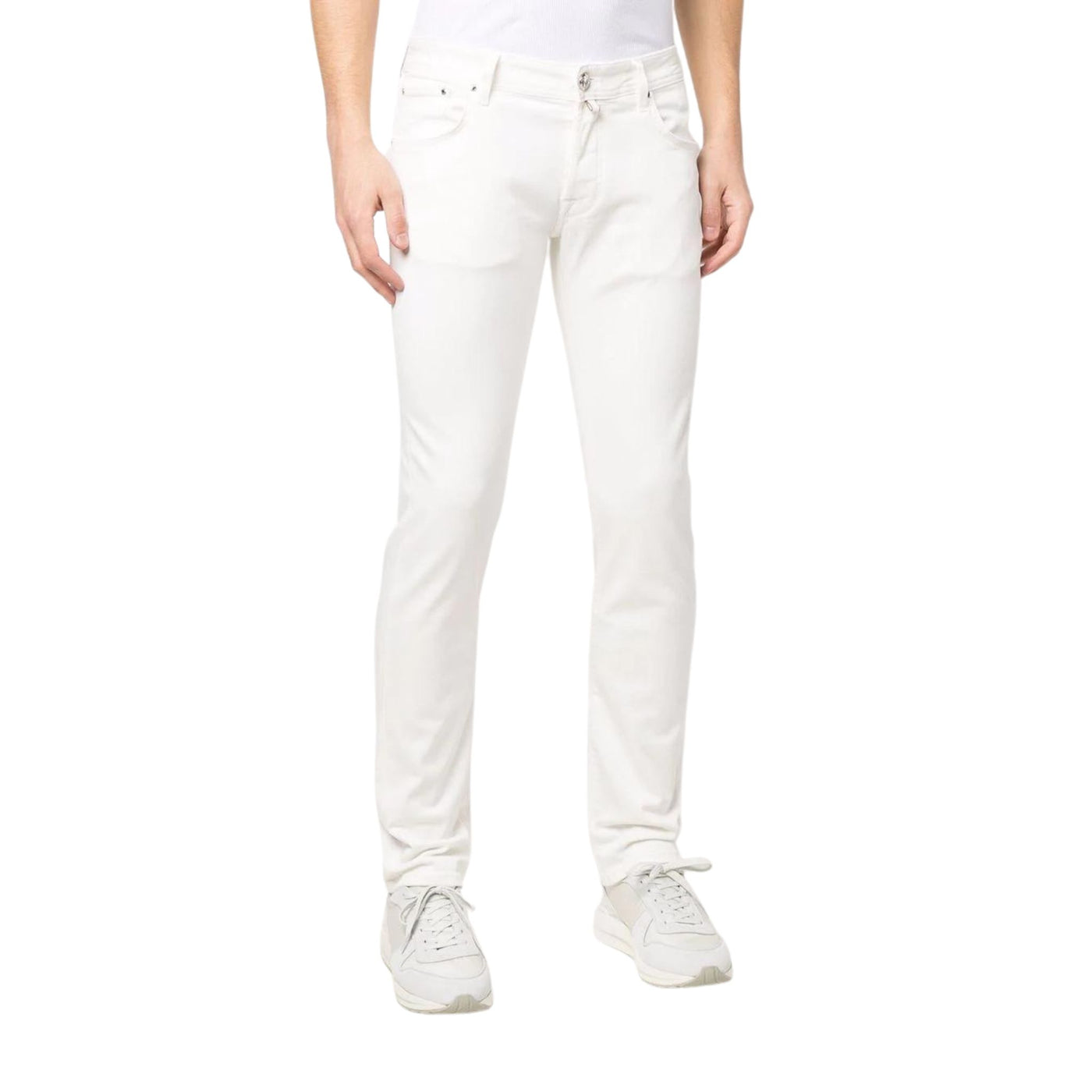 Pantalone da uomo bianco firmato Jacob Cohen su modello vista frontale
