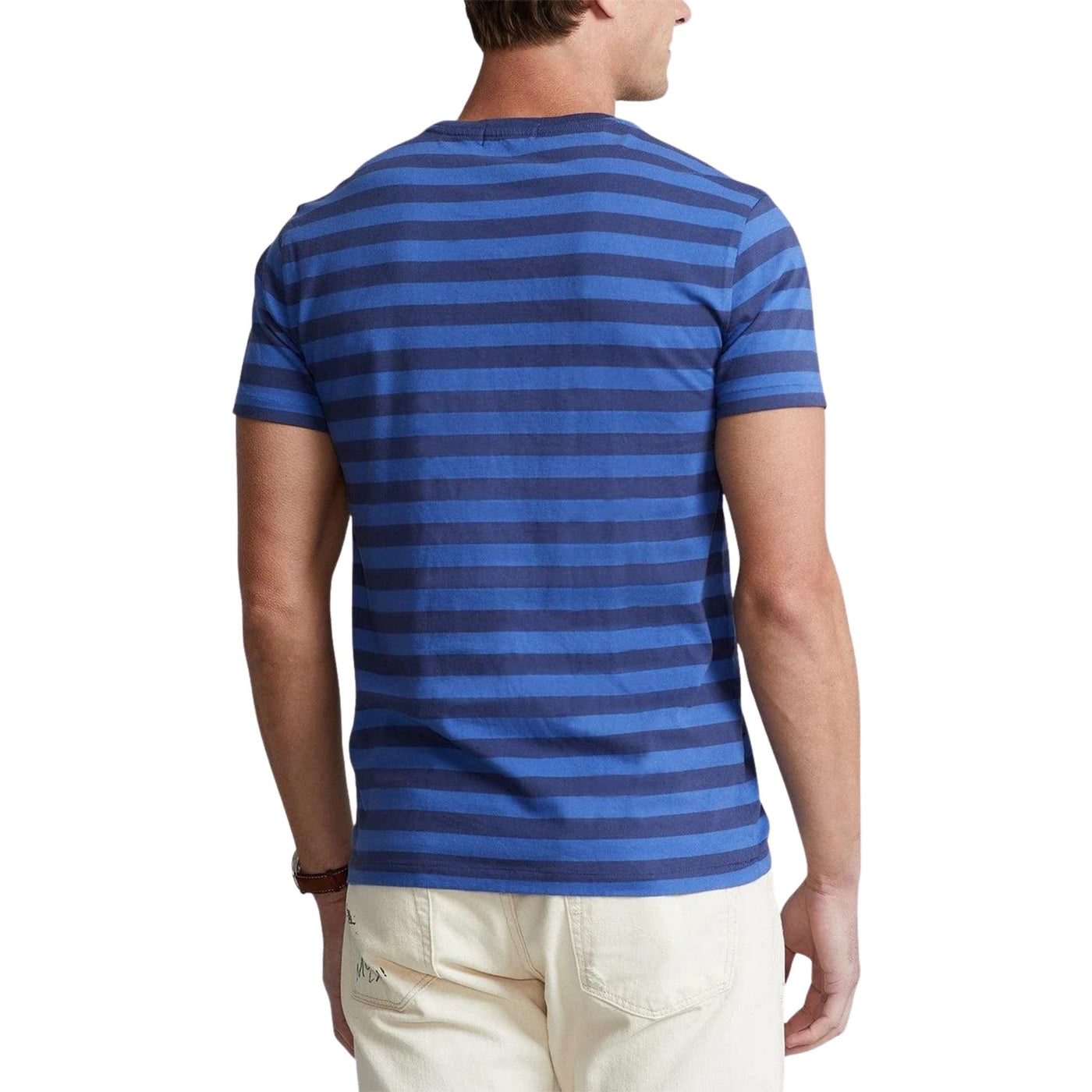 T-shirt uomo blu navy firmata Polo Ralph Lauren su modello vista retro