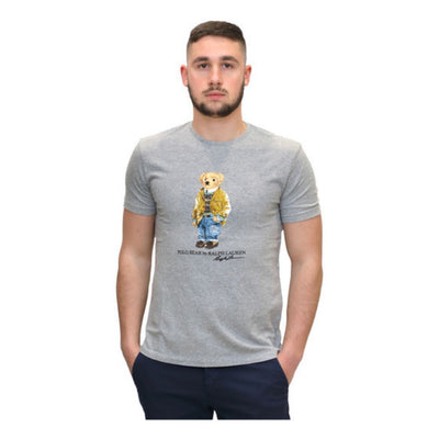 T-shirt da uomo grigia firmata Polo Ralph Lauren su modello vista frontale