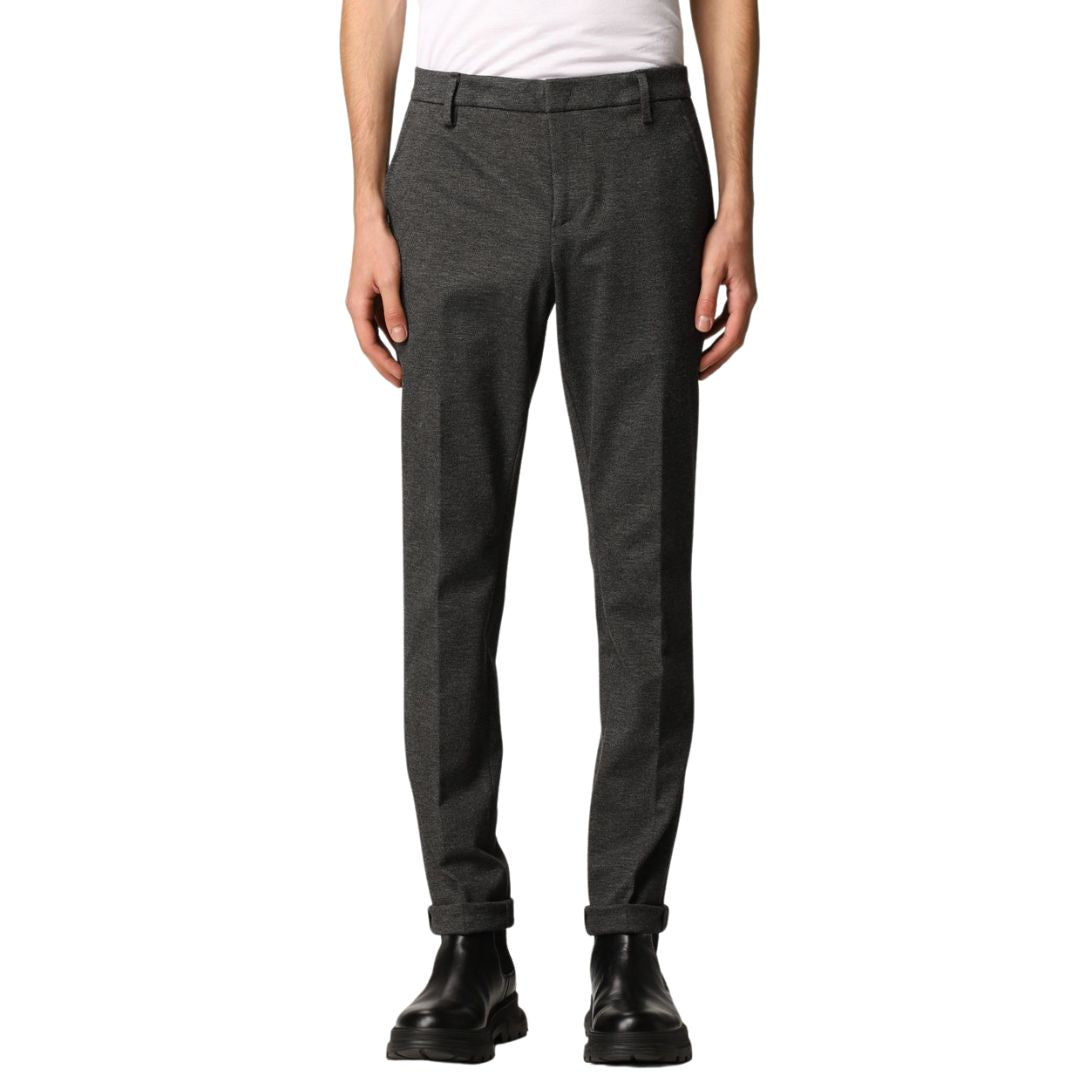 Men's trousers with slash pockets