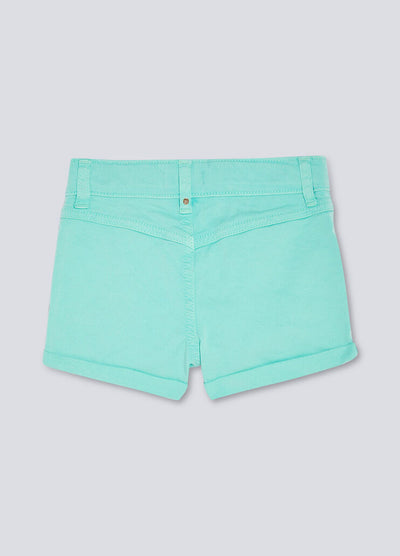 Girl's shorts with turn-ups at the bottom