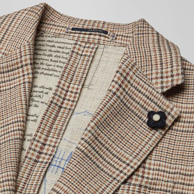 Giacca da uomo beige firmata Lardini dettaglio colletto