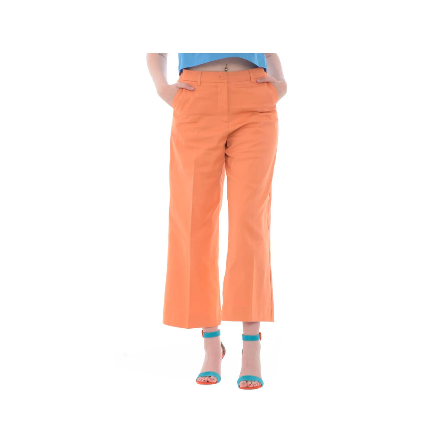 Women's trousers with wide cut